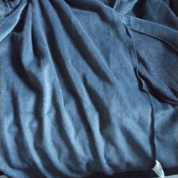 UGG ROBE SIZE S - Picture 7 of 9